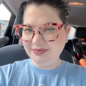 Meet your Posher, Becky